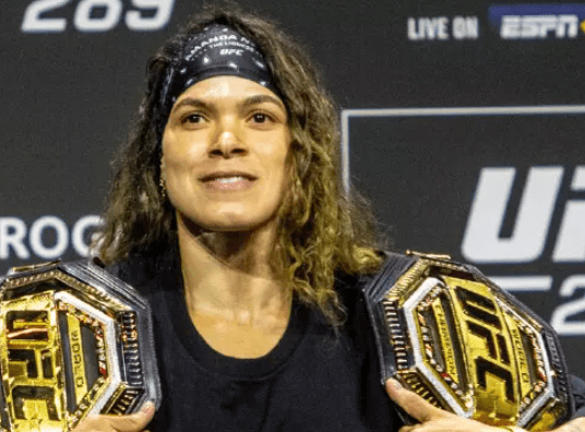 Top 10 Female MMA Fighters in the World in 2025 : Elite Fighters 12 Top 10 Female MMA Fighters in the World in 2025 : Elite Fighters