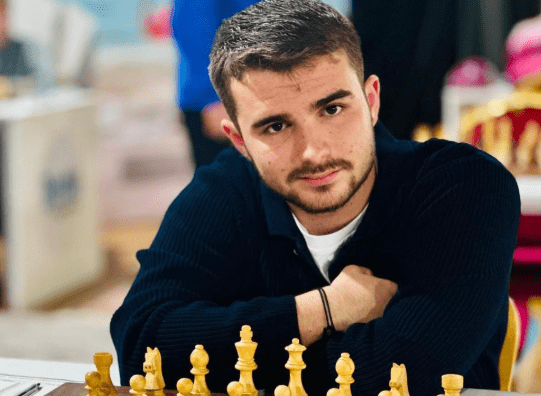 Top 10 Young Chess Players to Watch : Elite Prodigies Dominating 2025