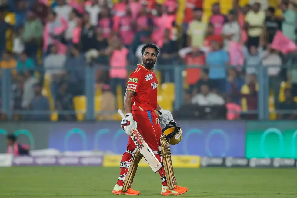 Top 10 Legendary Youngest Players to Score a Century in IPL 7 Top 10 Youngest Players to Score a Century in IPL