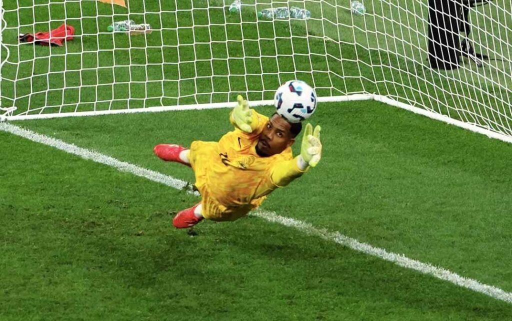 Top 10 Goalkeepers with the Most Penalty Saves in 2025