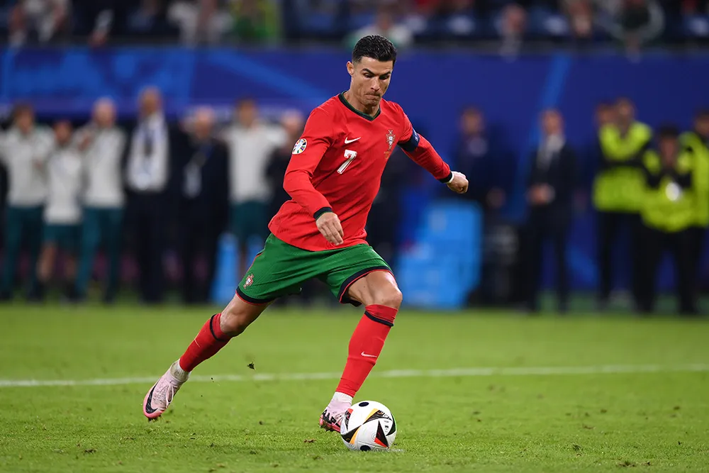 Top 10 Highest Goal-Scorers in Men's International Football 7 Top 10 Highest Goal-Scorers in Men's International Football