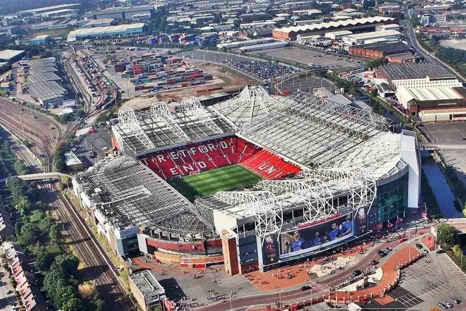 2025’s Most Iconic Football Stadiums Every Fan Must Visit 8 Most Iconic Football Stadiums