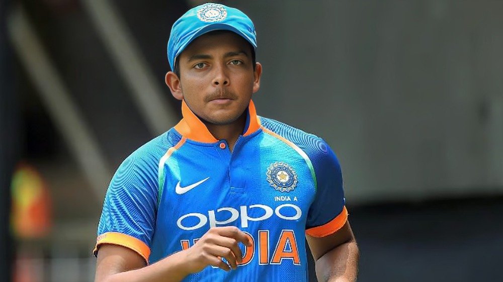 Here Are The Top 10 Shortest Cricketers in the World: