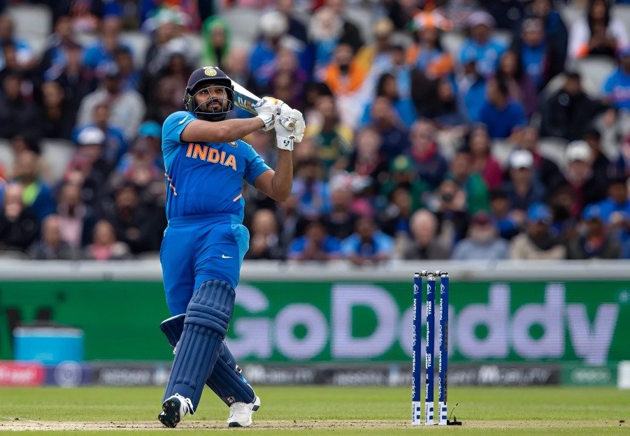 Top 10 Famous Legendary Indian Cricketers and Their Signature Shots 9 Top 10 Famous Legendary Indian Cricketers and Their Signature Shots