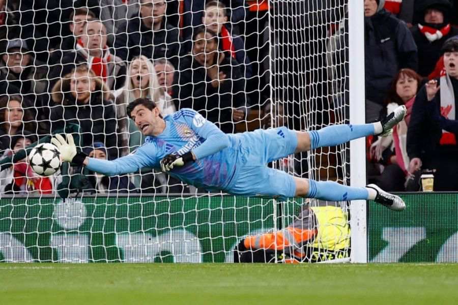 Top 10 Goalkeepers Likely to Win the Prestigious 2025 Yashin Trophy 8 Top 10 Goalkeepers Likely to Win