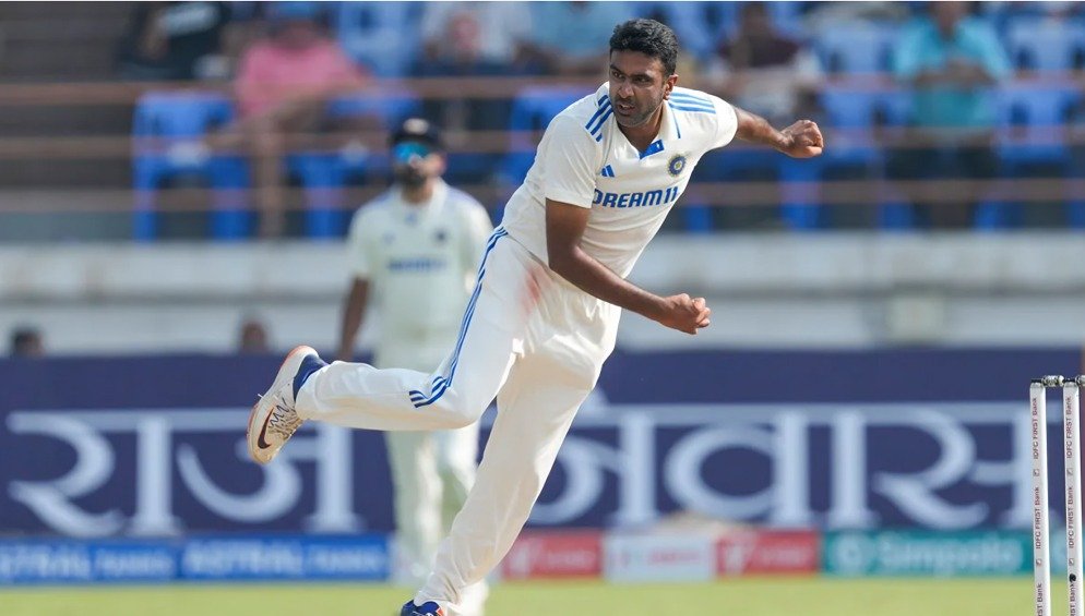 Top 10 Legendary Bowlers with the Most Wickets in a Test Series in England