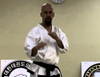 Top 10 Taekwondo Breaking Techniques for Power 8 Top 10 Taekwondo Breaking Techniques for Power