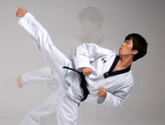 Top 10 Taekwondo Breaking Techniques for Power 11 Top 10 Taekwondo Breaking Techniques for Power
