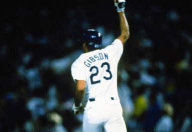 Top 10 Most Famous Walk-Off Home Runs in MLB History 5 Top 10 Most Famous Walk-Off Home Runs in MLB History