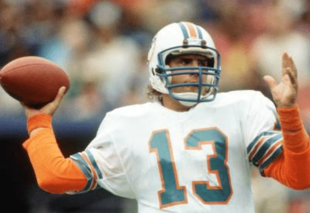 Top 10 Greatest Quarterbacks of the Super Bowl Era 6 Top 10 Greatest Quarterbacks of the Super Bowl Era
