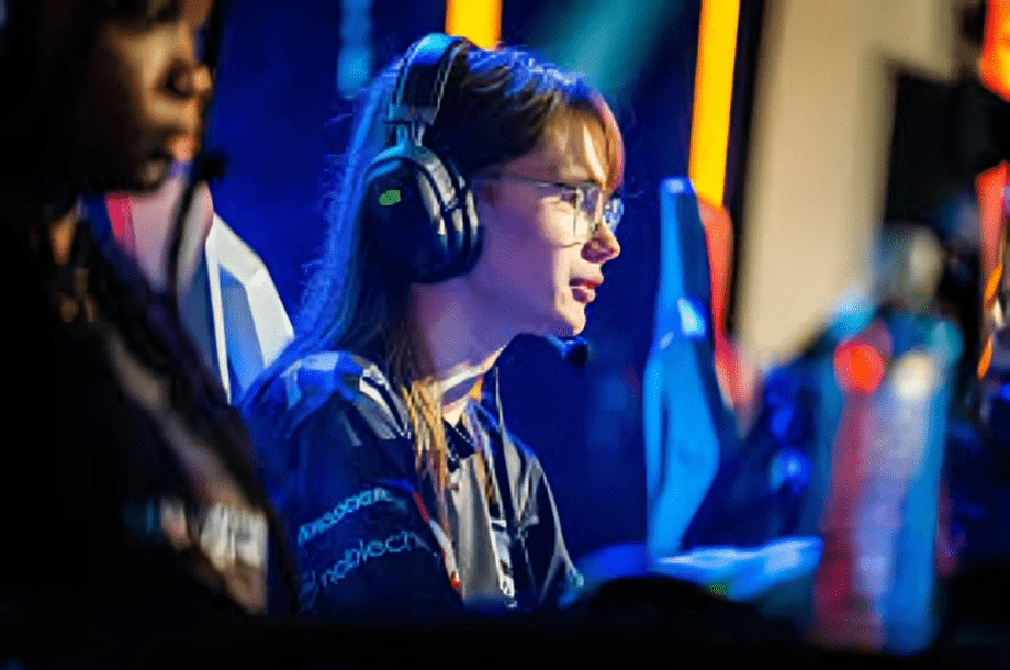 Top 10 Legendary Women Esports Players Who Defined Competitive Gaming 5 Top 10 Legendary Women Esports Players Who Defined Competitive Gaming