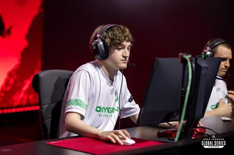 Top 10 Best Apex Legends Players of All Time