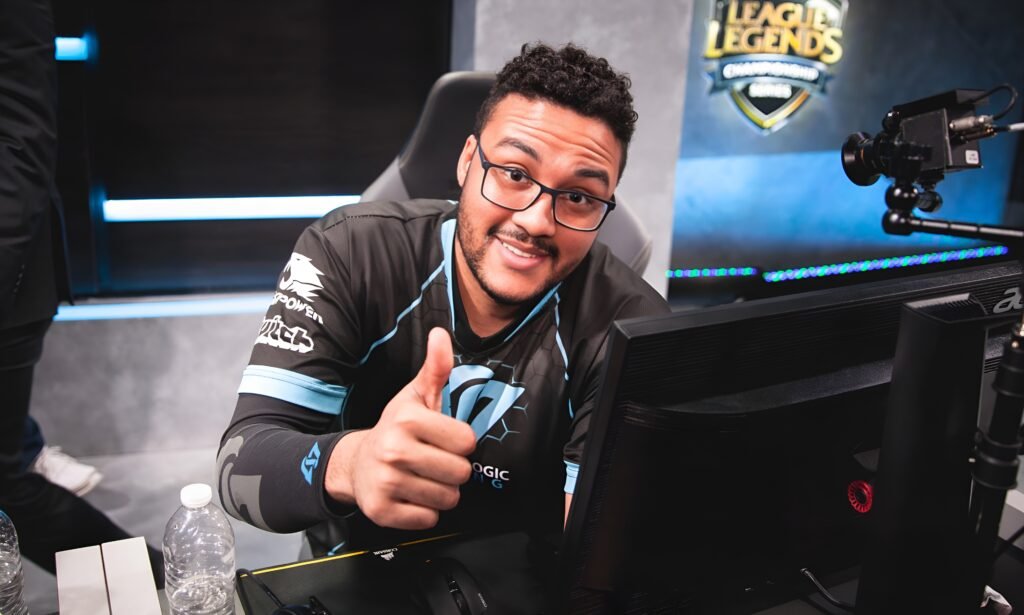 Top 10 Longest Esports Careers That Still Inspire 5 Top 10 Longest Esports Careers That Still Inspire