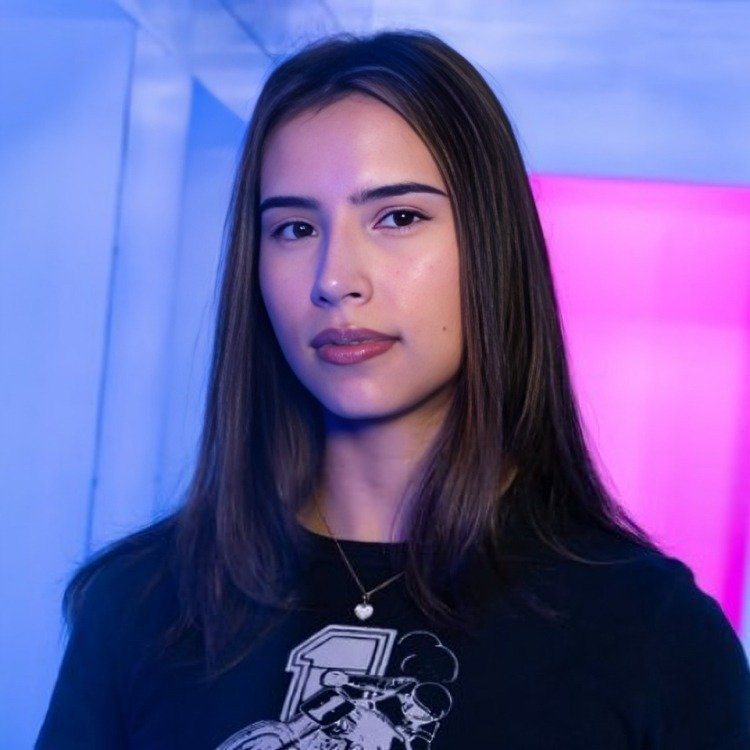 Top 10 Most Followed Female Call of Duty Players in the World 3 Top 10 Most Followed Female Call of Duty Players in the World