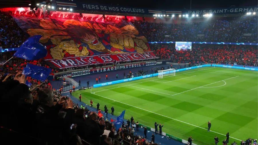 Iconic Football Clubs in World History