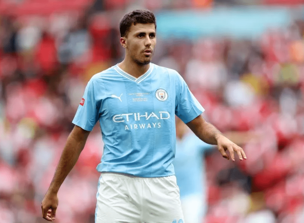 Top 10 Best Midfielders in the World 2025