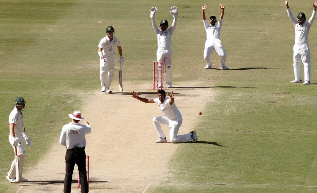 R Ashwin BBL 2025-26 Debut: Sydney Thunder Signs India’s Spin Legend Amid Injury Concerns