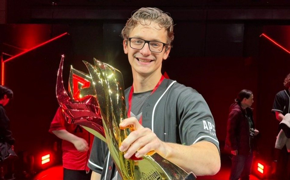 Top 10 Best Apex Legends Players of All Time