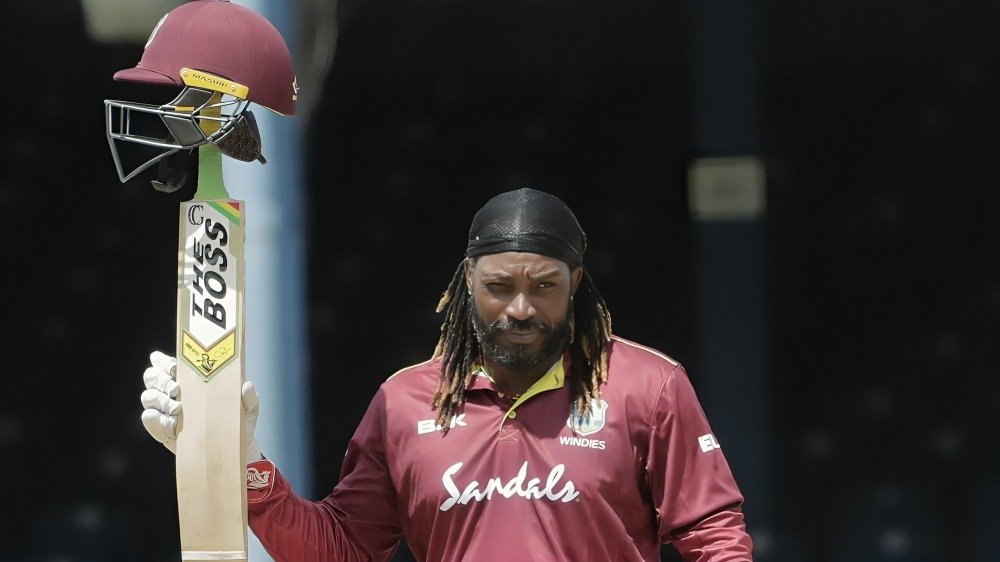 Golden Treasures: Top 10 Most Expensive Cricket Bats in History 4 Golden Treasures: Top 10 Most Expensive Cricket Bats in History