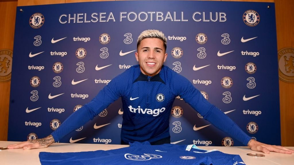Top 10 Most Expensive Football Transfers of All Time 5 Most Expensive Football Transfers of All Time