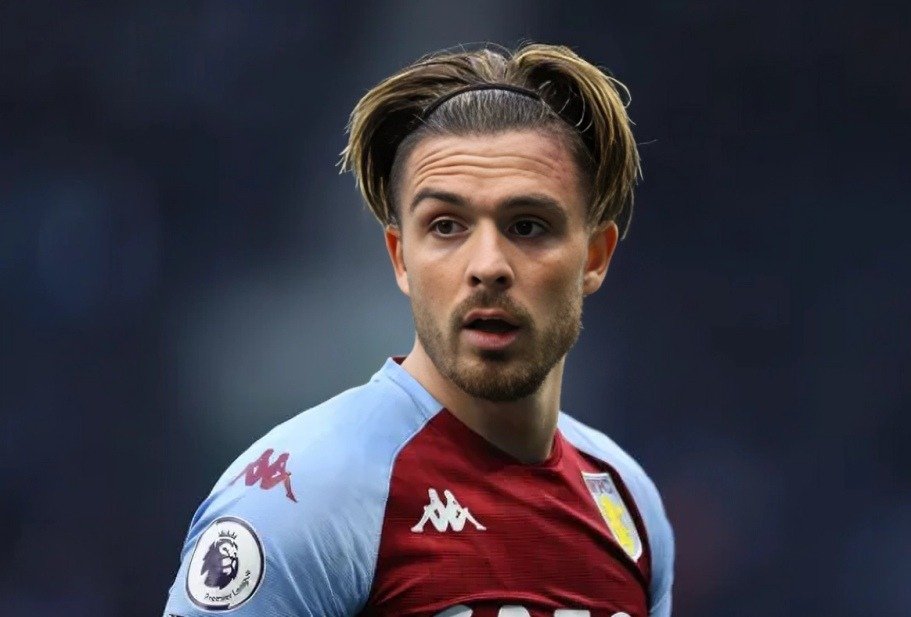 Top 10 Shocking Most Expensive World Football Transfers of All Time 3 Top 10 Shocking Most Expensive World Football Transfers of All Time