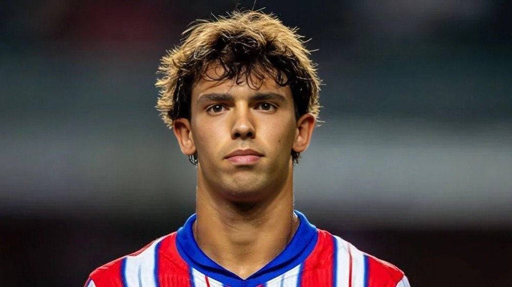 Top 10 Shocking Most Expensive World Football Transfers of All Time 8 Top 10 Shocking Most Expensive World Football Transfers of All Time