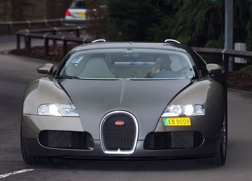 Top 10 Amazing Footballers with Most Expensive Supercars