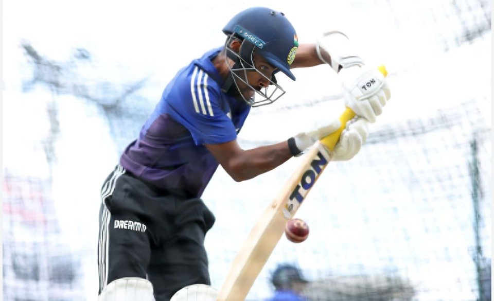 Shami and Akash Deep in Bengal Ranji Squad; Easwaran to Lead in 2025-26 Season 3 Shami and Akash Deep in Bengal Ranji Squad; Easwaran to Lead in 2025-26 Season