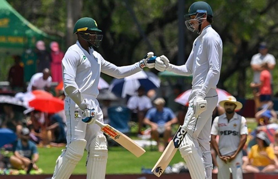 South Africa Didn't Go Away, yet Pakistan Dominates with Unstoppable Batting