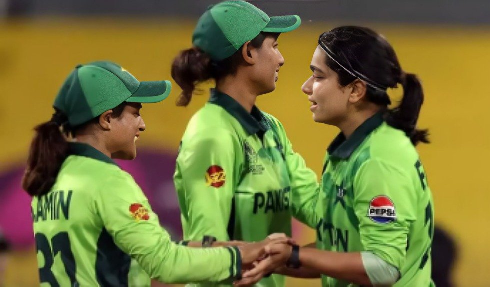 Rain mars Pakistan's hopes as points split despite England’s collapse 4 Rain mars Pakistan's hopes as points split despite England’s collapse
