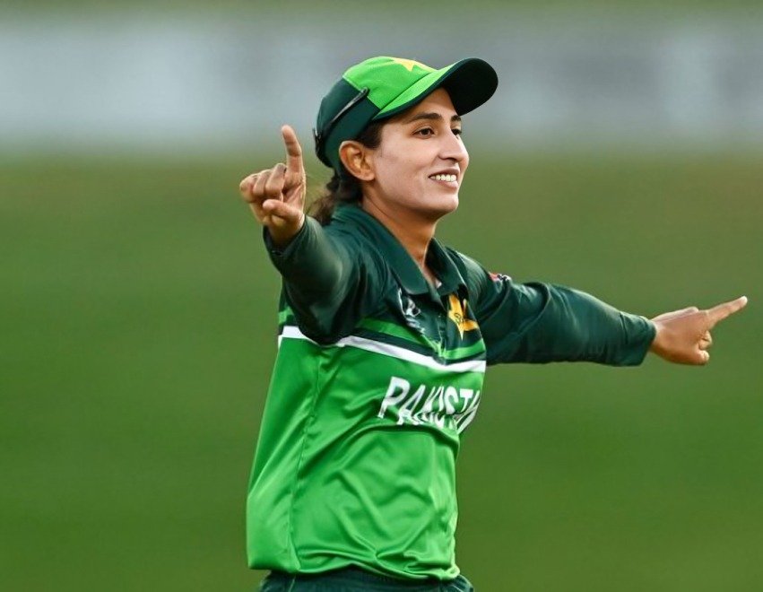 Rain mars Pakistan's hopes as points split despite England’s collapse 3 Rain mars Pakistan's hopes as points split despite England’s collapse