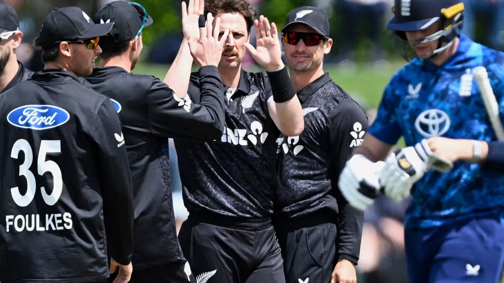 Ravindra and Mitchell Set Up New Zealand's Series Win Over England