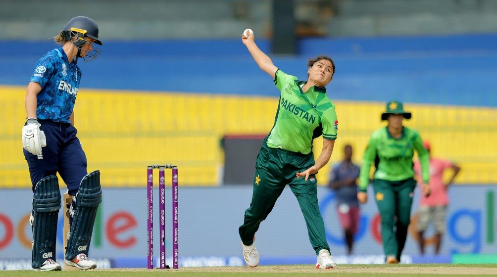 Women's ODI World Cup: England, Pakistan Share Points as Rain Plays Spoilsport in Colombo 3 Women's ODI World Cup: England, Pakistan Share Points as Rain Plays Spoilsport in Colombo