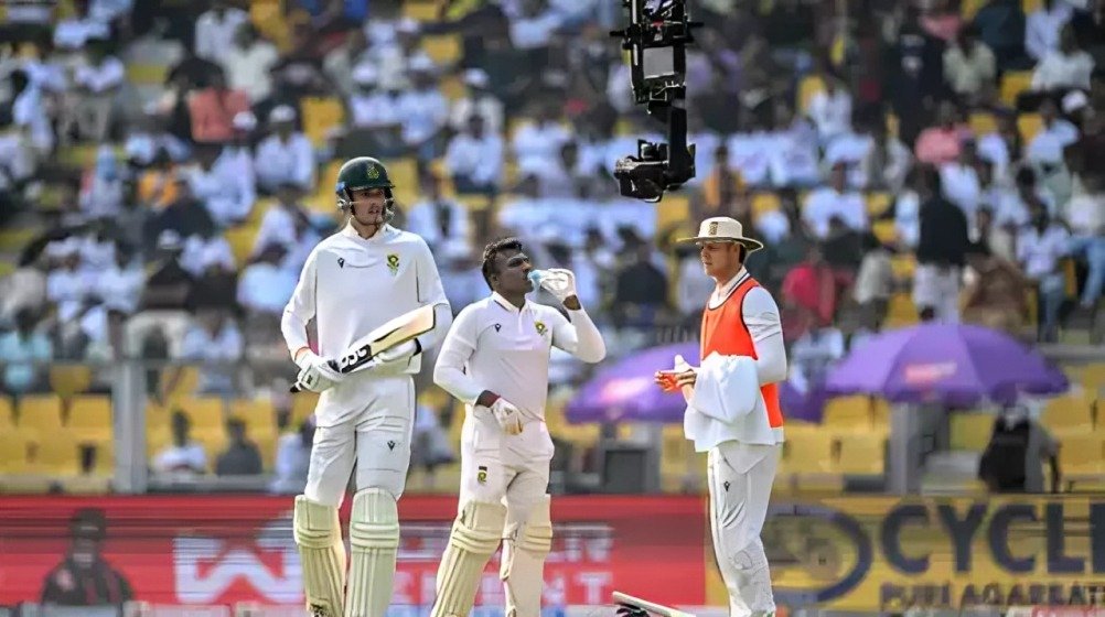 POWERFUL Moments as India Find the Shoe on the Other Foot in Guwahati Test 2025 3 POWERFUL Moments as India Find the Shoe on the Other Foot in Guwahati Test 2025