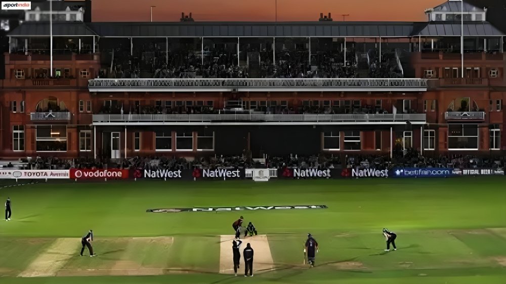 Different Bowling Ends in Cricket: Meaning, Importance, and Strategy