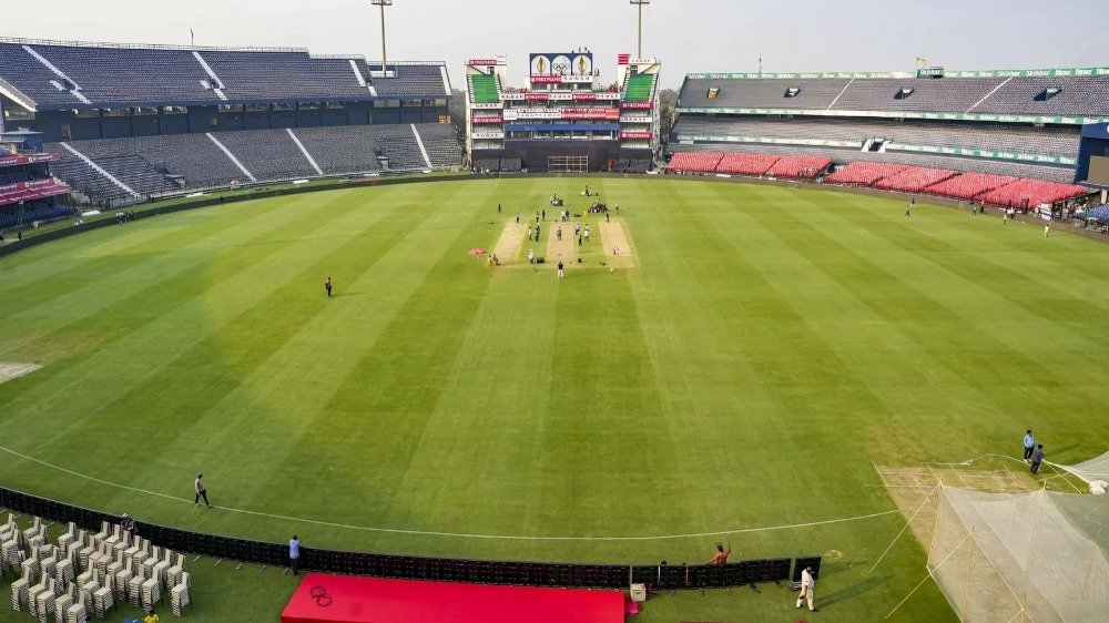 IND vs SA 1st T20 Barabati Stadium Pitch Report: Red Soil Surface, Hazy Weather & Key Conditions for Cuttack Clash 3 IND vs SA 1st T20 Barabati Stadium Pitch Report: Red Soil Surface, Hazy Weather & Key Conditions for Cuttack Clash