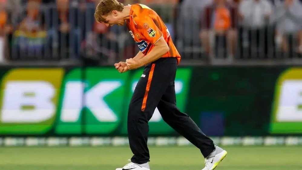 Edwards earn Australia call ups for Pakistan: Bold Squad Shake-Up as Fearless Young Guns Get Golden T20I Opportunity 3 Edwards earn Australia call ups for Pakistan: Bold Squad Shake-Up as Fearless Young Guns Get Golden T20I Opportunity