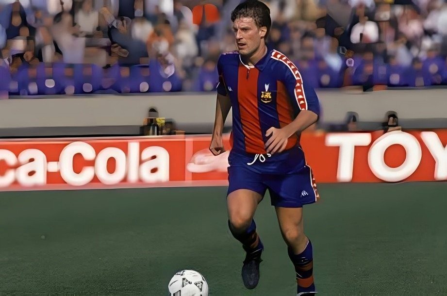 Top 10 Most Underrated Football Players in History