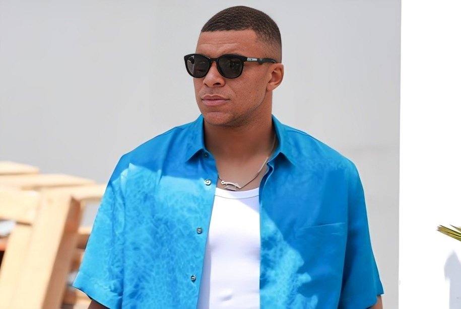 Top 10 Most Attractive Footballers of All Time 4 Top 10 Most Attractive Footballers of All Time