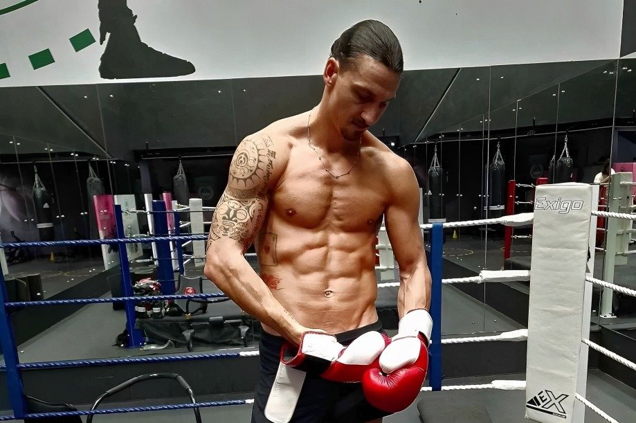 Top 10 Football Stars with the Best Fitness Levels 10 Top 10 Football Stars with the Best Fitness Levels