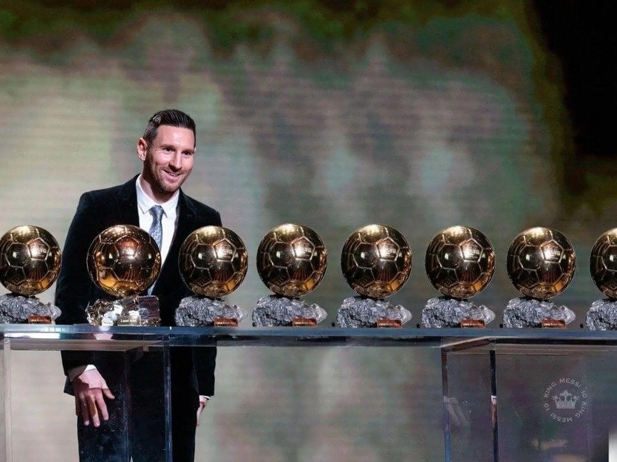 Top 5 Football Players Who Dominated the Ballon d'Or Awards 3 Top 5 Football Players Who Dominated the Ballon d'Or Awards