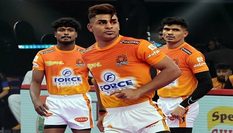 Top 10 Record-Breaking Moments from Pro Kabaddi Season 10 10 Top 10 Record-Breaking Moments from Pro Kabaddi Season 10