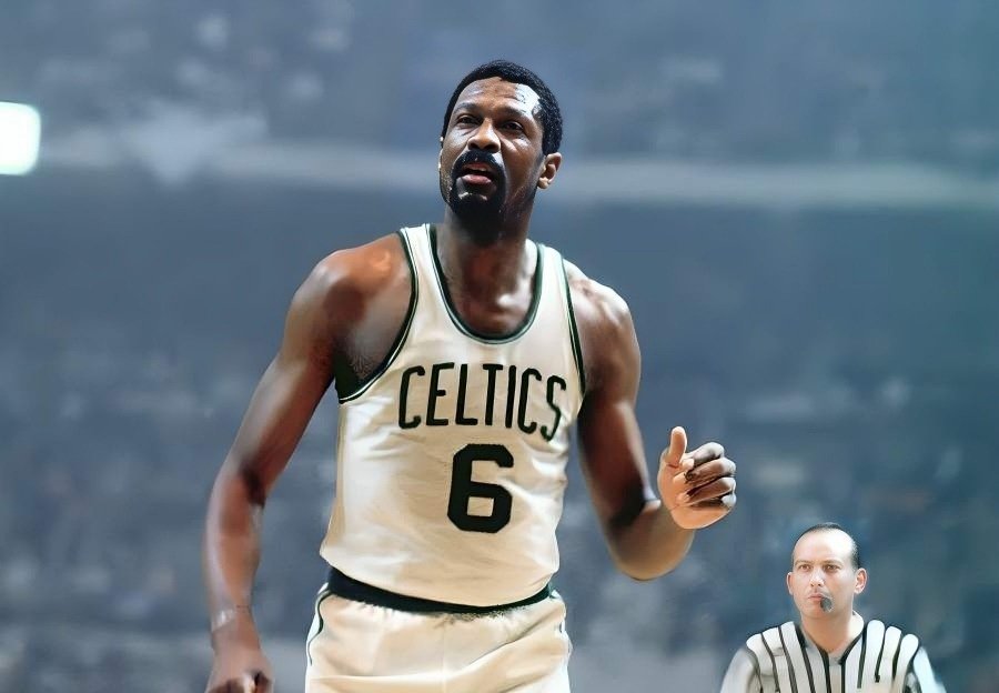 Top 10 Best Basketball Players In History