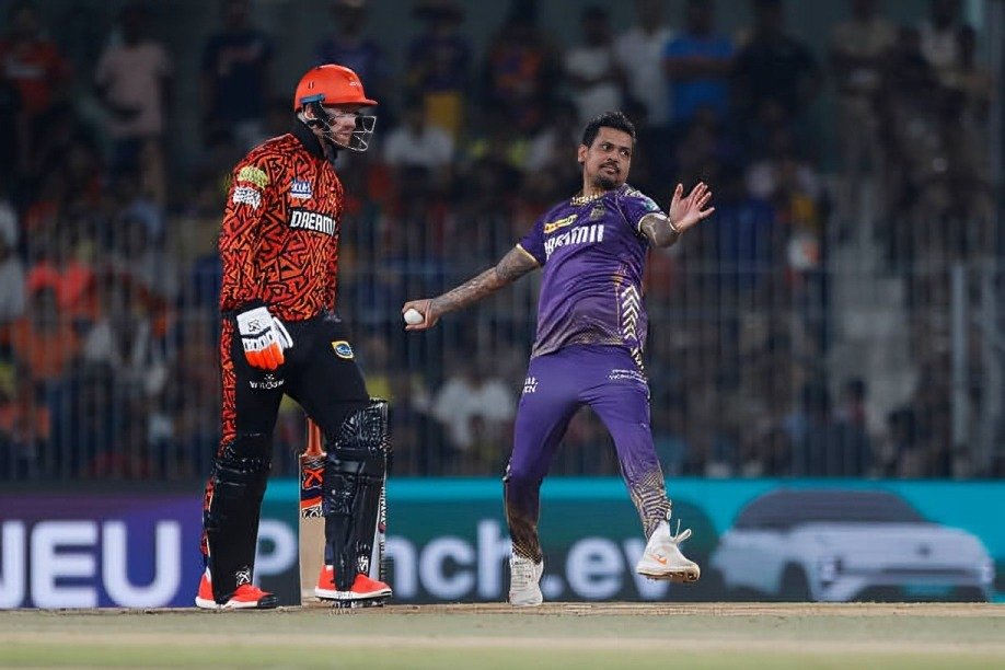 Top 10 Bowlers With Best Bowling Economy in IPL