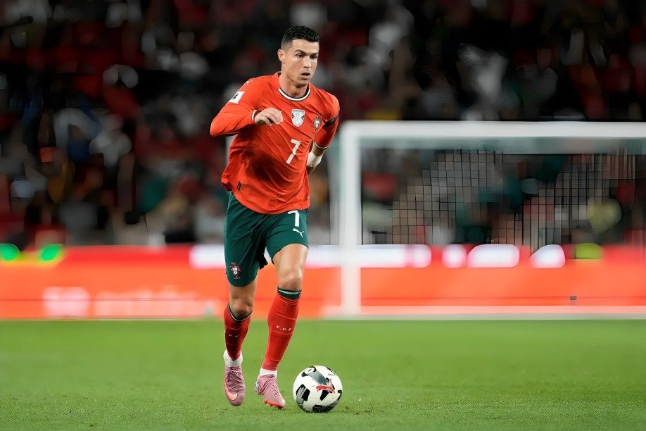 Ranking the Top 10 Men’s Soccer Players of the 21st Century 4 Ranking the Top 10 Men’s Soccer Players of the 21st Century