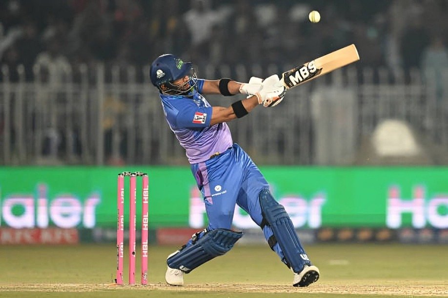 Top 10 Players With The Most Runs in PSL 11 Top 10 Players With The Most Runs in PSL