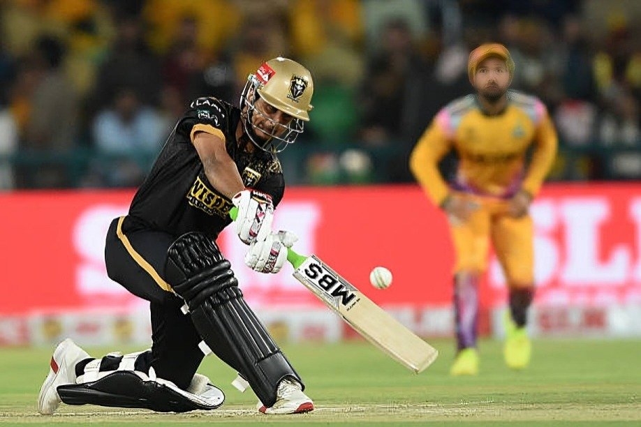 Top 10 Players With The Most Runs in PSL 10 Top 10 Players With The Most Runs in PSL