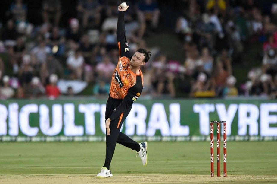 Top 10 Bowlers With The Best economy rates For BBL