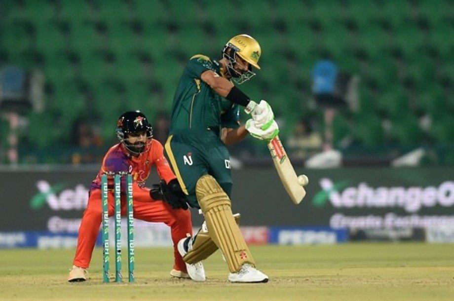 Top 10 Players With The Most Runs in PSL 5 Top 10 Players With The Most Runs in PSL