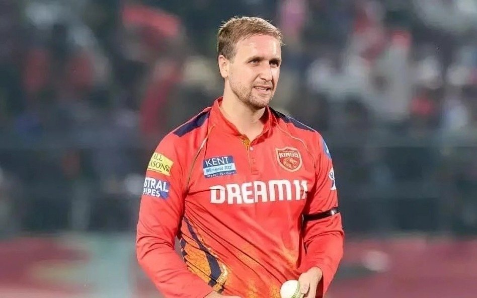 Top 10 Longest Sixes in Cricket History - Sports Samrath